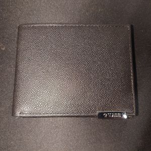 NEW Guess bifold wallet